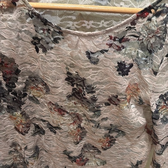EDC Floral Long Sleeve Women's Top. The top is see through - Picture 4 of 9